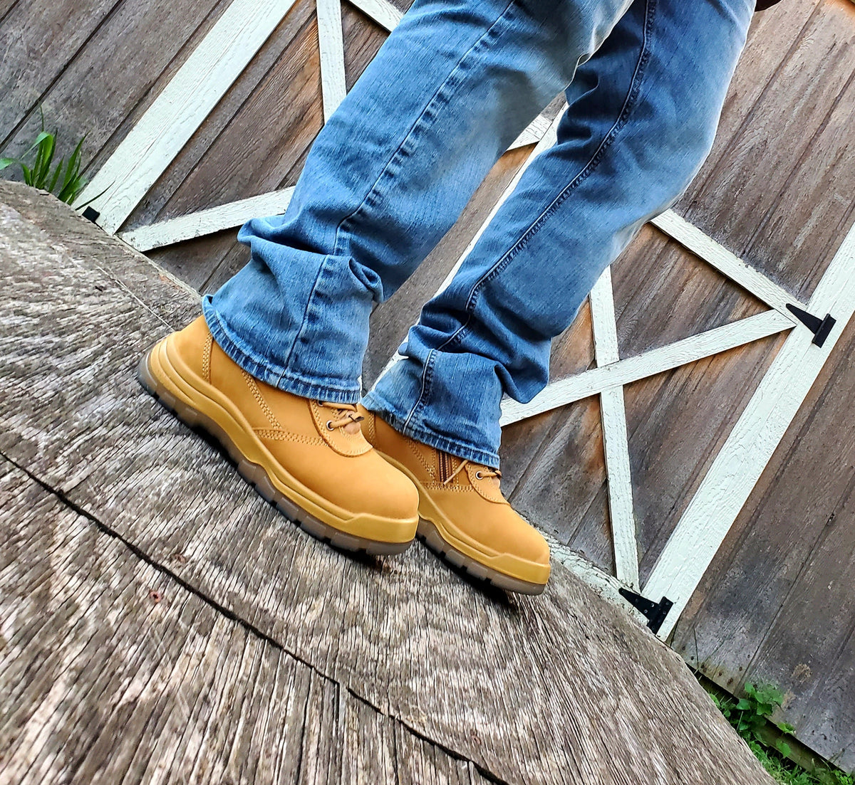‌Rockrooster AK050: Redefining Comfort in Steel Toe Work Boots ...